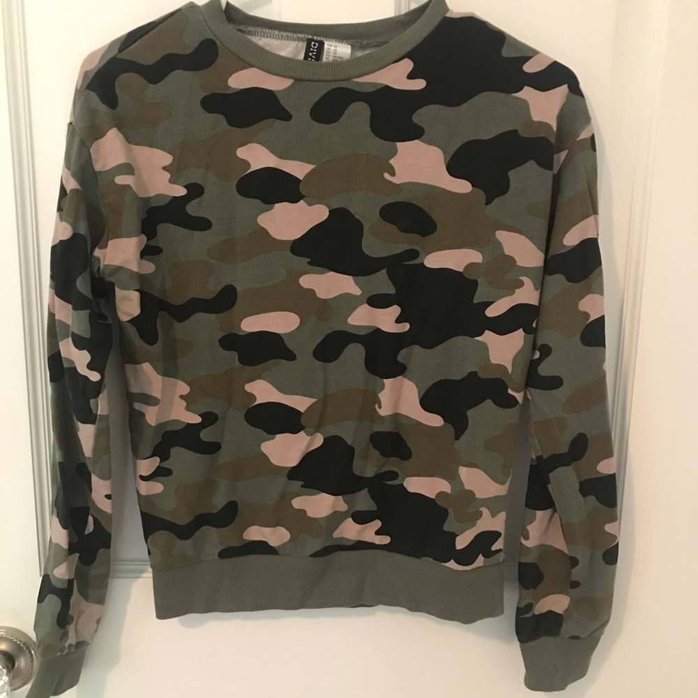 Forever 21 Camo Sweatshirt